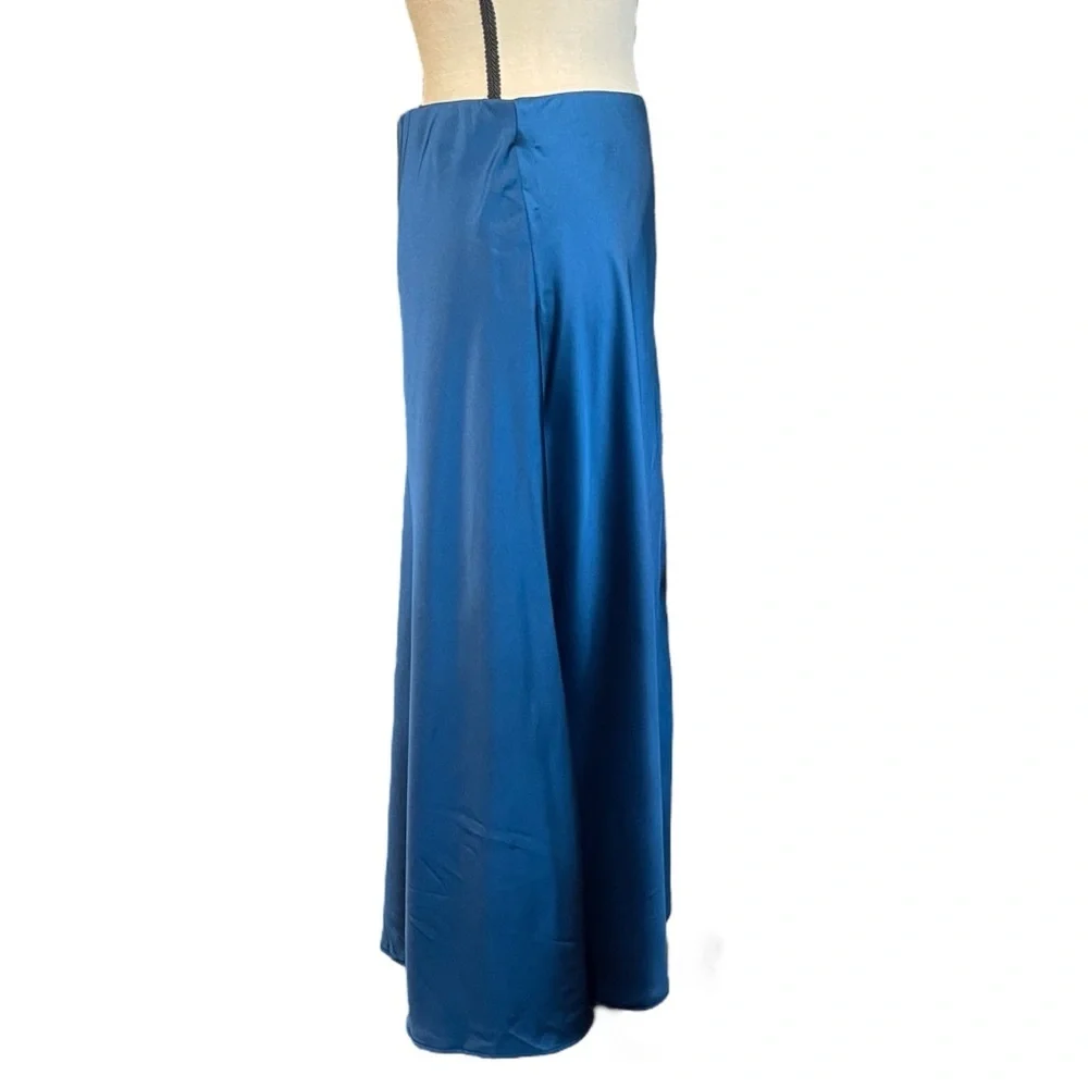 a new day jewel sapphire blue satin midi skirt women's medium - Picture 2 of 12